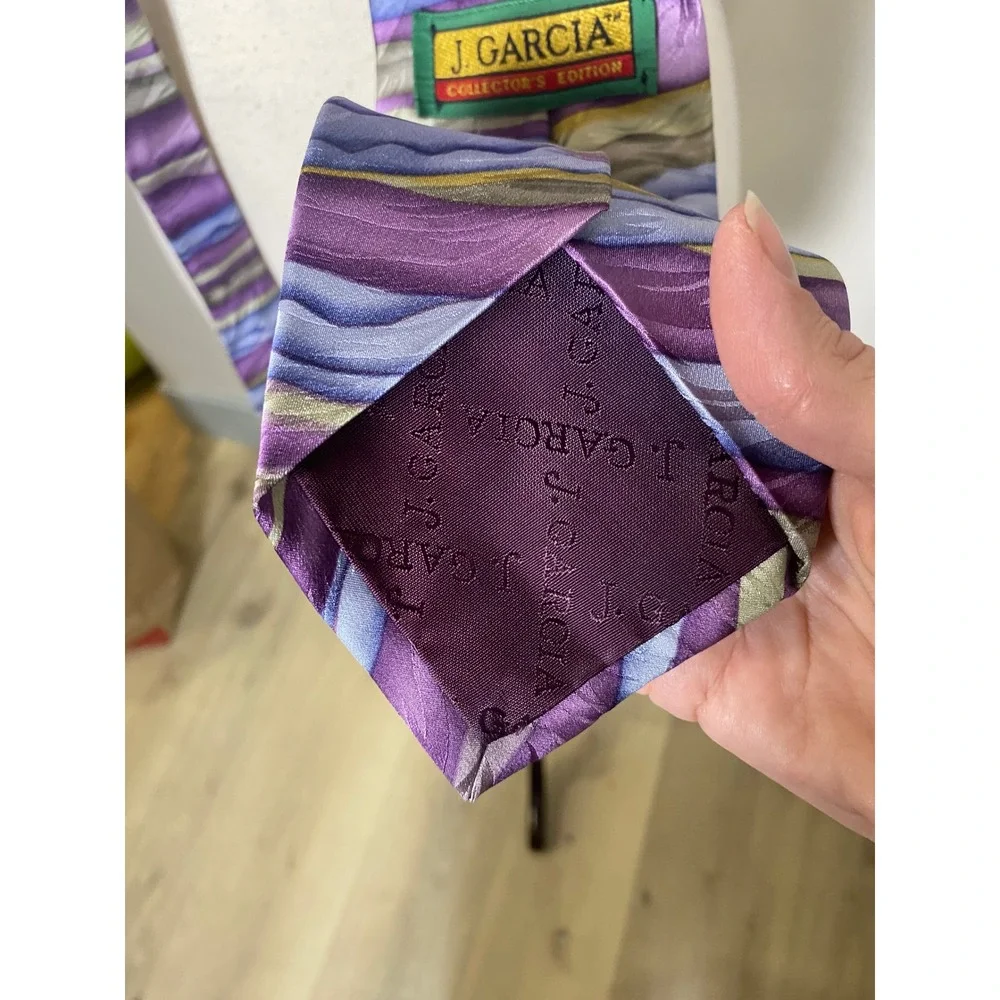 J Garcia Silk Tie Mens Vintage 90s Collectors Edition Purple Abstract Wavy Art